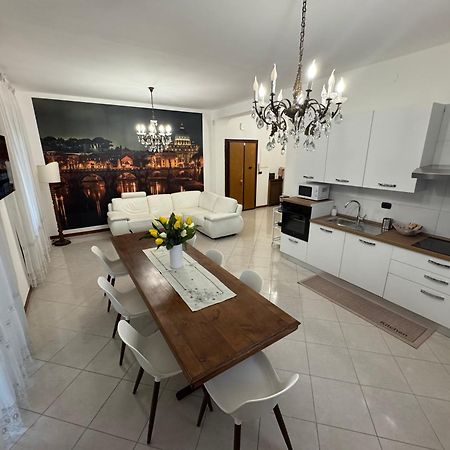 Vacanze Romane Apartment In Рим Экстерьер фото